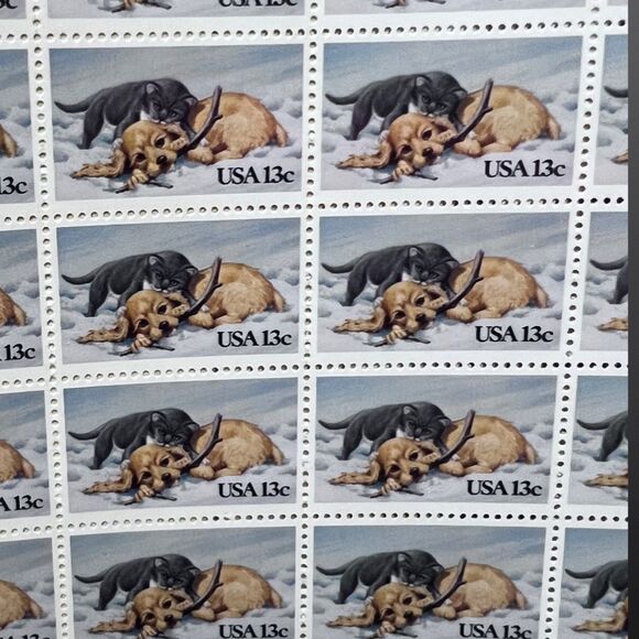 MNH Scott #2025 Puppy & Kitten 1982 - 13 Cent Stamp Sheet of Stamps - Picture 2 of 2